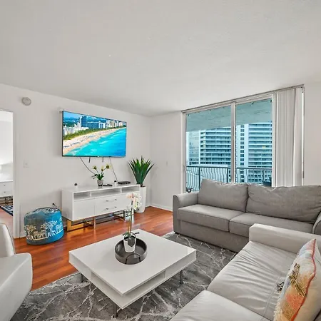 Luxurious 1Br High Rise Condo Brickell-Free Parking-3