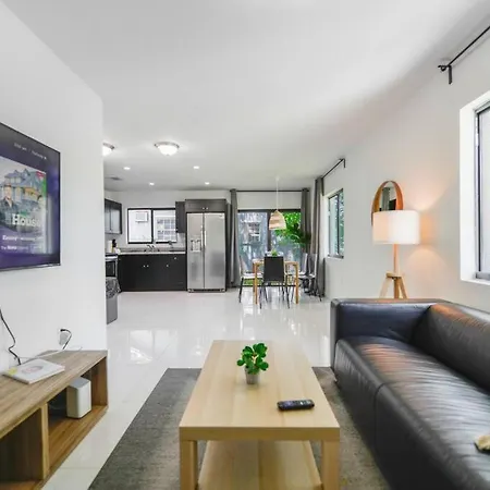 Awesome Duplex 3 Bedrooms 2 Bathrooms-2