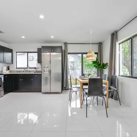 Awesome Duplex 3 Bedrooms 2 Bathrooms-3