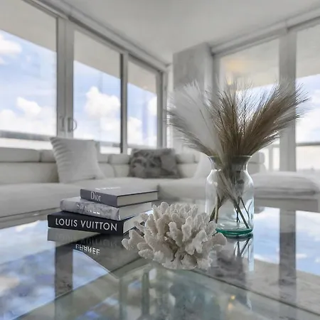 Incredible Waterfront Penthouse With Bay View-3