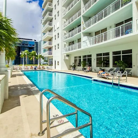 Brickell Beauty-3