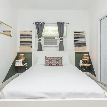 1 Bedroom Apartment With Balcony Miami - Heart Of Downtown-2