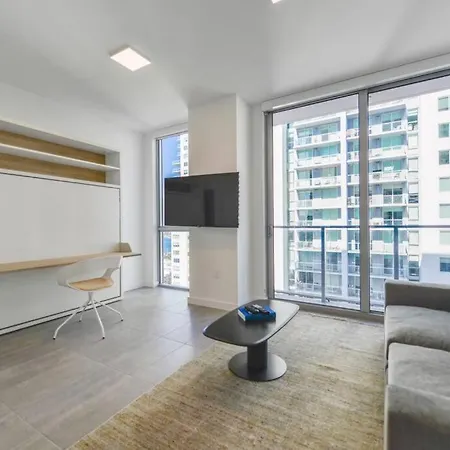 Wonderful Studio Apartment With Great Views And Pool-2