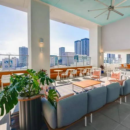 Wonderful Studio Apartment With Great Views And Pool-3