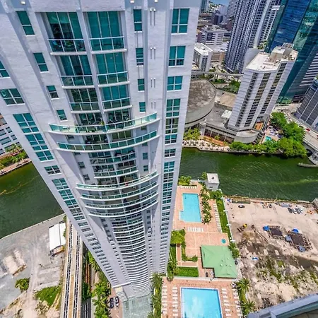 Amazing Loft Style 1 Bed With Water And City Views-3