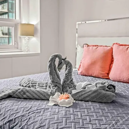 Amazing 2 Bed In Midtown With Free Parking-2