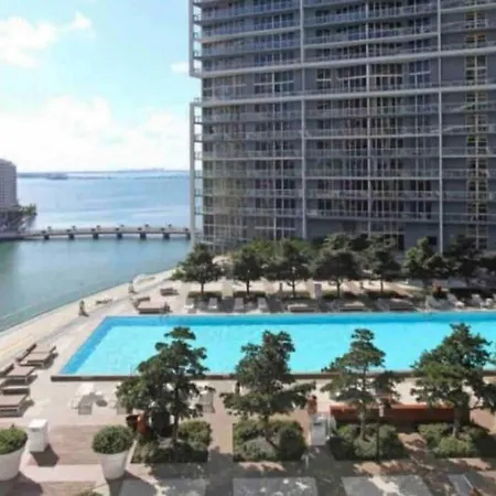 Modern 1 Bed Icon Brickell With Amazing Views-2