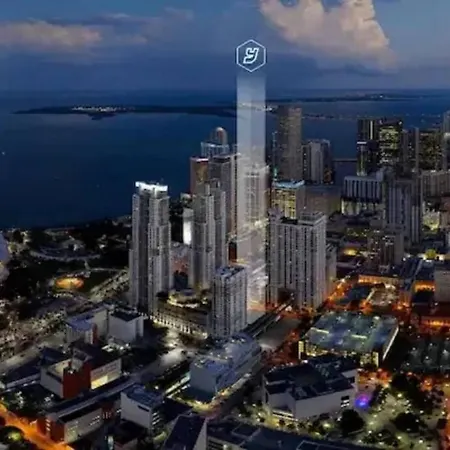 Chic Suite In Dwtn Miami 1Br With Restaurant, Pool, And Gym Access-2