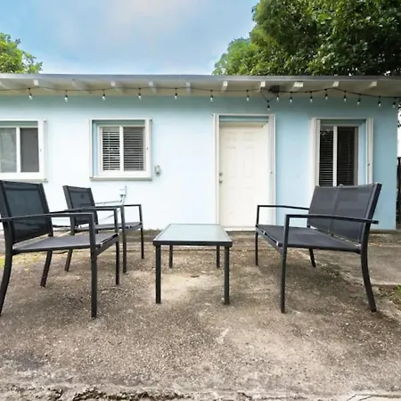La Casita 1Bedroom Guesthouse With Kitchen And Dining Area-2