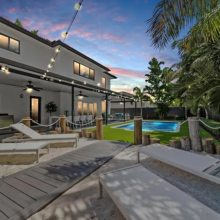 Luxury Beach Oasis - Heated Pool, Game Extravaganza L44-3
