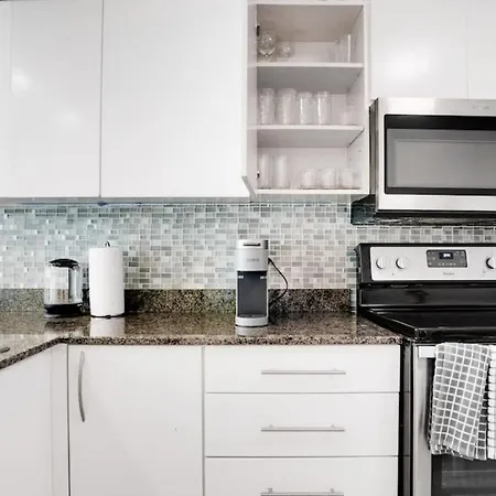 2Br Penthouse With Unbeatable Water Views And Parking-3
