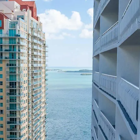 Luxury 3 Bedrooms Brickell Bay Apartment-2
