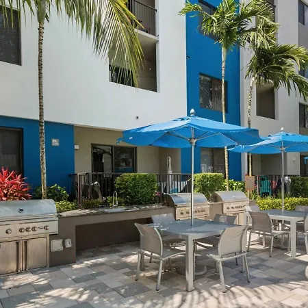 Doral 1Br W Wd Pool Gym Nr Airport Mia-17-3
