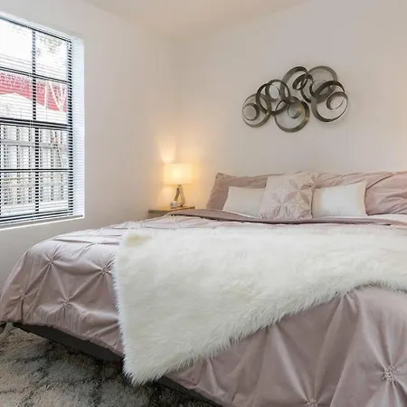 Lovely Apartment Near Brickell 1-3