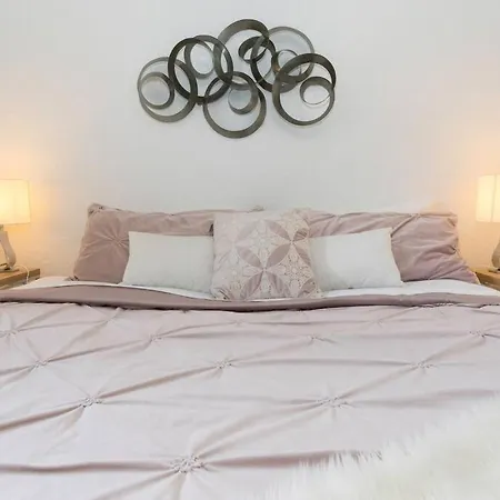 Lovely Apartment Near Brickell 1-2