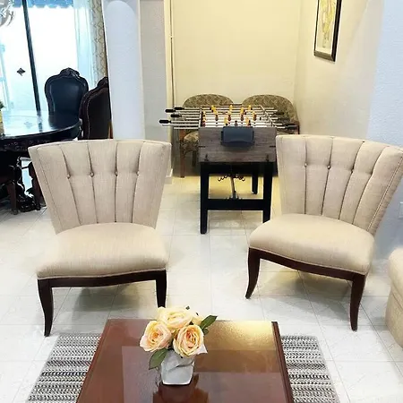 Amazing & Cozy Duplex Near Zoo Miami !-3