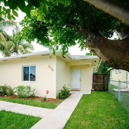 New House On The Block Near Miami Airport.-2