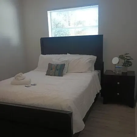 Miami Suite 2-2