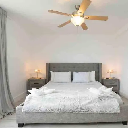House 4Br 7Beds Petfriendly Close To The Airport-3