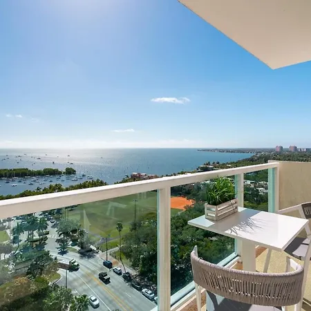 Ocean View Balcony Steps From Restaurants, Peacock Park & Marina-3