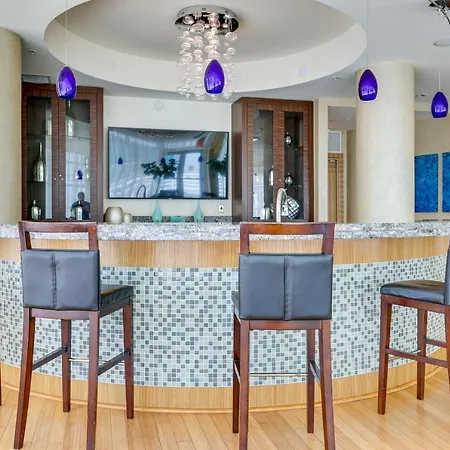 Miami Vacation Rental With Balcony, Pool And Hot Tub!-3