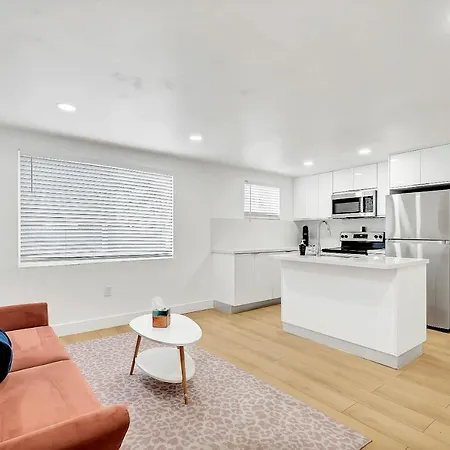Brand New Pink Oasis Apartment #4-2