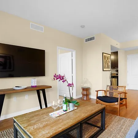 Dharma Home Suites South Miami At Red Road Commons-3