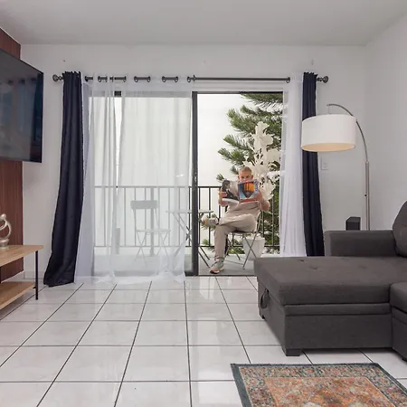 One Bedroom Apartment - With Parking & Balcony - Heart Of Wynwood-2