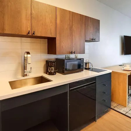 Sonesta Simply Suites Miami Airport Doral-2