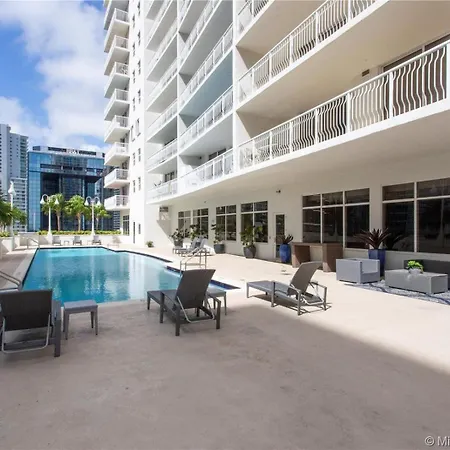Downtown Miami Brickell Bay & Pool View 4 Bedrooms-3