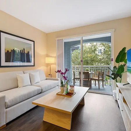 Dharma Home Suites South Miami At Red Road Commons-2