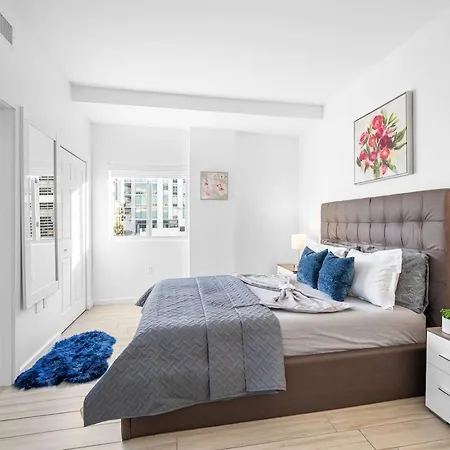 Subtle 2 Bed In Edgewater Downtown With Free Parking-2