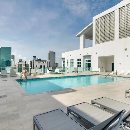 Trendy Downtown Miami Studio Pools, Views And More!-3