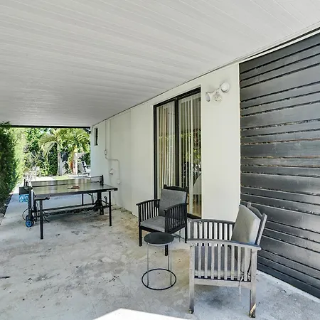 Azzure 10 Mins To South Beach Miami 4 Bedroom Villa-3