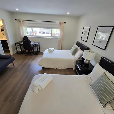 Luxurious & Spacious Townhouse In Prime Location-2