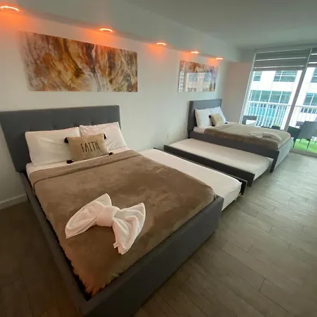 High Rise Brickell Modern Studio-2