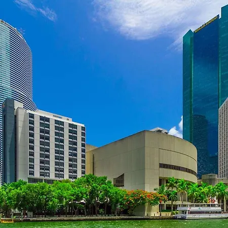 Comfort Inn & Suites Downtown Brickell-Port Of Miami-3