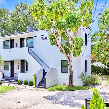 3 Seasons At The Carrington 3 Two Bedroom 1 Bath Apts -6 Bedrooms 3 Bathrooms And 3 Bedroom 2 Bathroom Villa-2