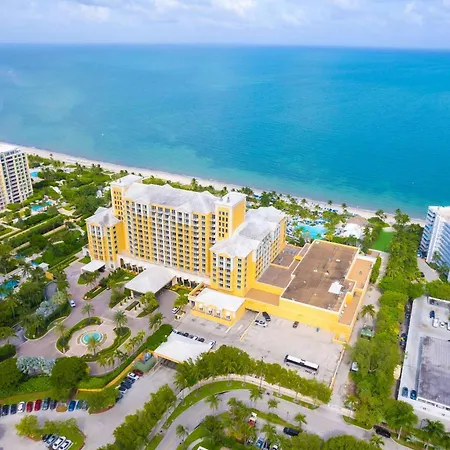 Lovely Deluxe Unit Located At Ritz Carlton - Key Biscayne!-3