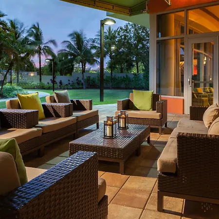Courtyard By Marriott Miami Airport-3