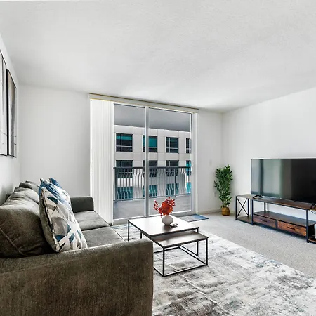 The Club At Brickell Bay Luxury Suites-2