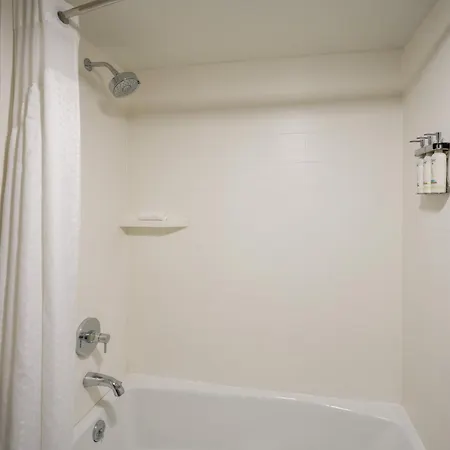 Holiday Inn Express Hotel & Suites Kendall East-Miami By Ihg-3