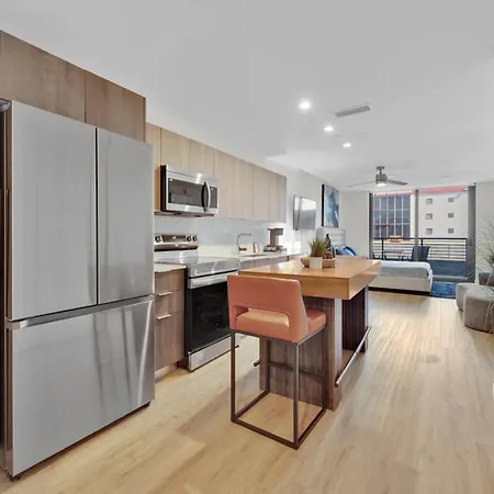 Devereaux Miami Luxury One-Bedroom And Studios-3