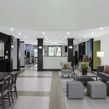 Best Western Plus Miami-Doral/Dolphin Mall-3