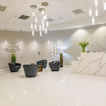Studios In Brickell With Pool, Gym, Free Parking And Game Room-2