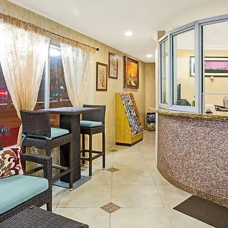 Sun And Surf Inn-2