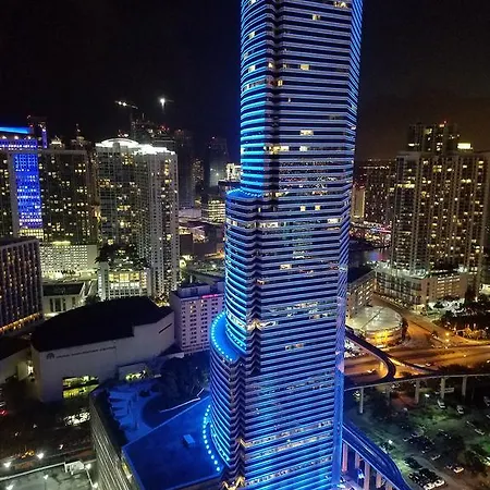 Downtown Miami Deluxe Apartment-3