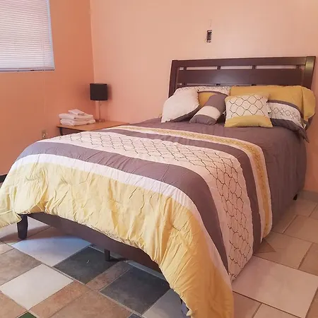 Mimo Home Studio With Private Entrance & Key-3