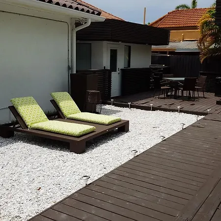 Modern Cabin 1-2