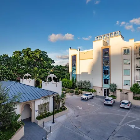 Mare Azur Design District Luxury Apartments-3